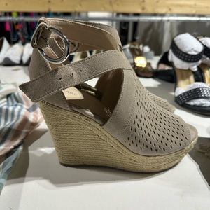 MARC FISHER wedges